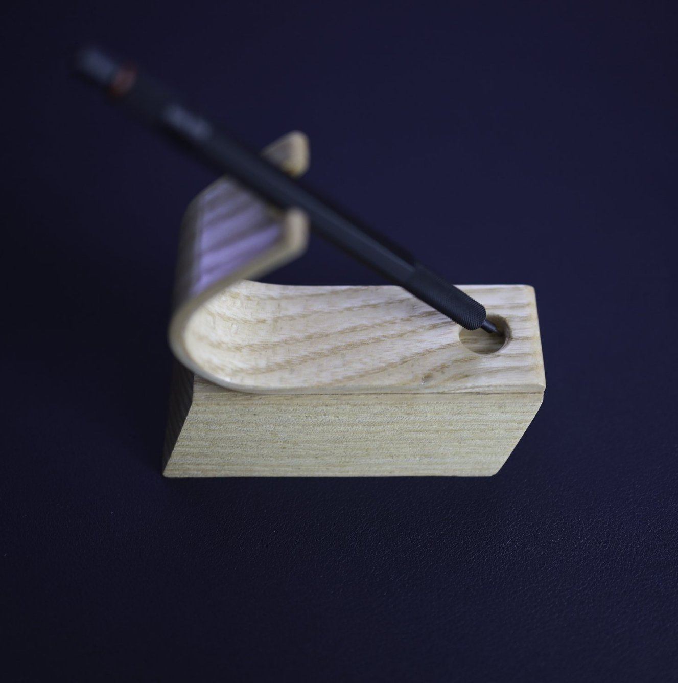 Suisse | Présentoir porte-stylo de luxe - Cendre