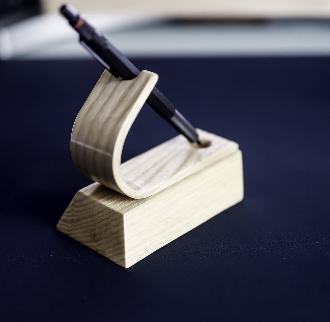 Suisse | Présentoir porte-stylo de luxe - Cendre