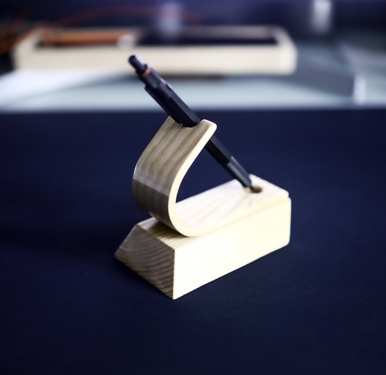 Suisse | Présentoir porte-stylo de luxe - Cendre 