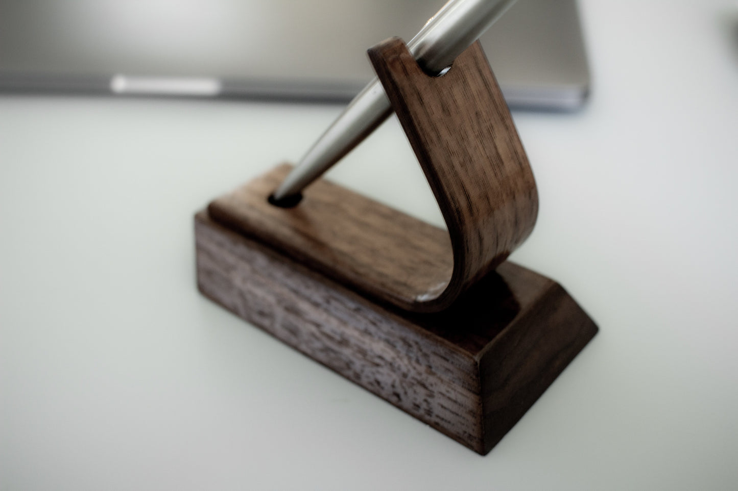 Suisse | Présentoir porte-stylo de luxe - Noyer